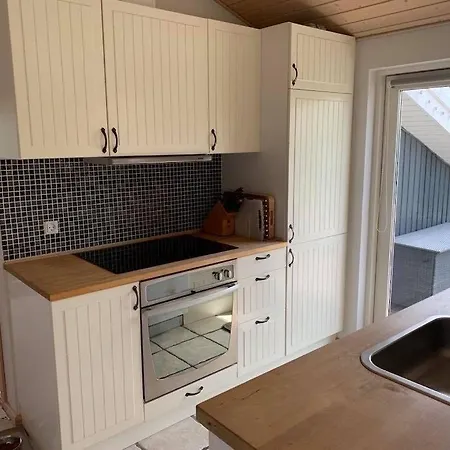 Beautiful In With 3 Bedrooms, Internet And Sauna *