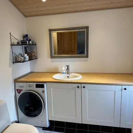 펜션 Beautiful In With 3 Bedrooms, Internet And Sauna *