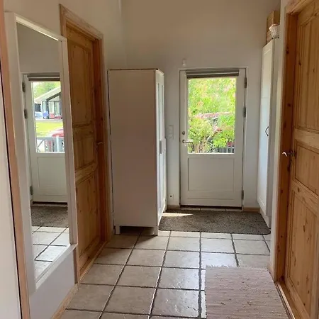 Beautiful In With 3 Bedrooms, Internet And Sauna
