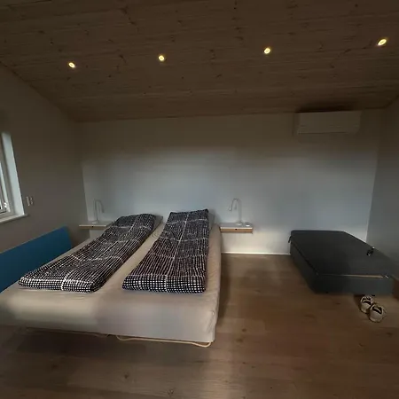 別荘 Beautiful In With 3 Bedrooms, Internet And Sauna スラーエルセ