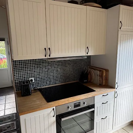 Beautiful In With 3 Bedrooms, Internet And Sauna *