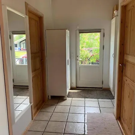 Beautiful In With 3 Bedrooms, Internet And Sauna